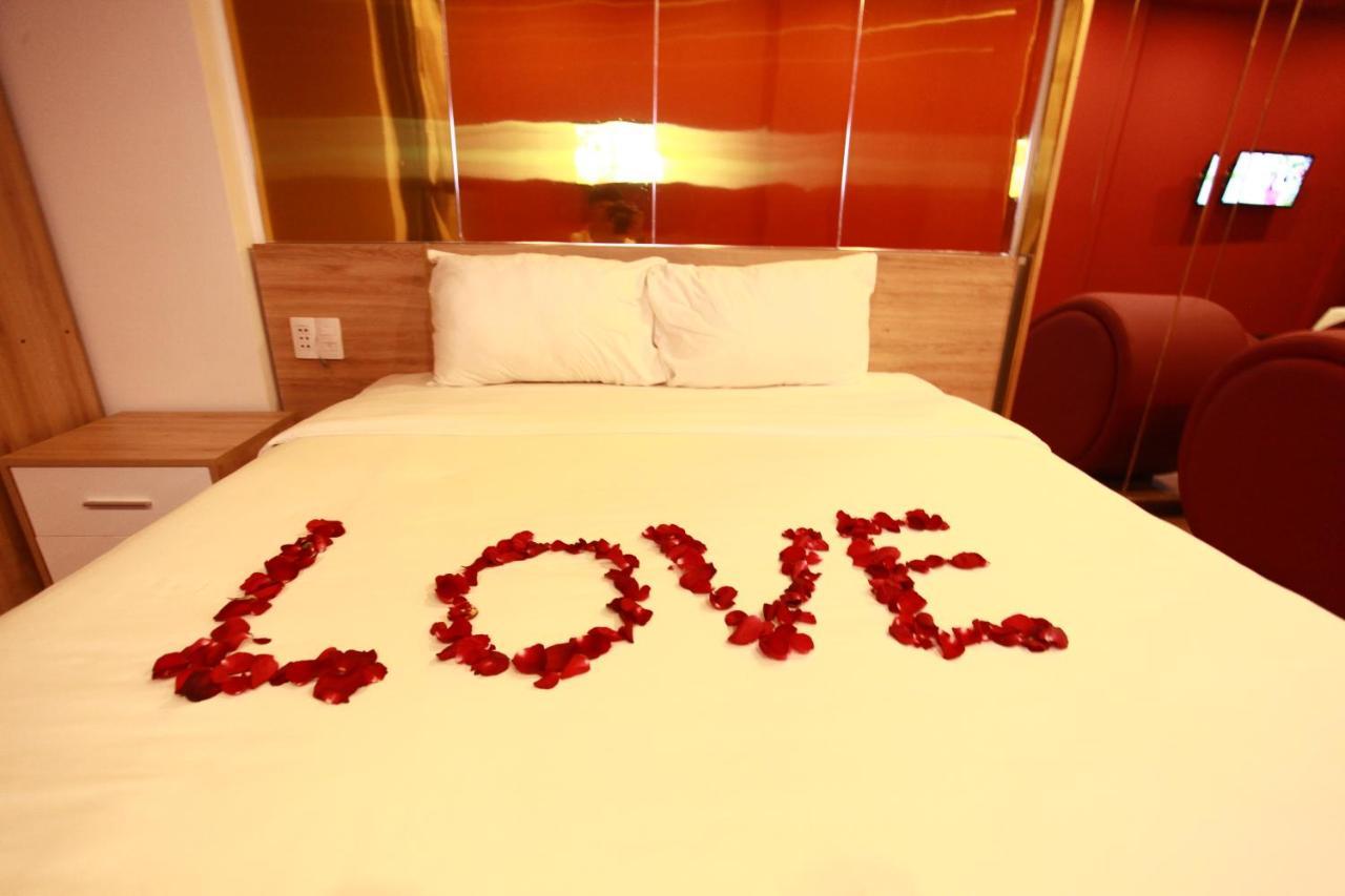 Mata Love Hotel Дананг Екстериор снимка